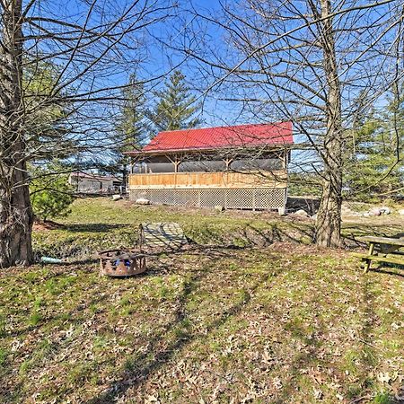 Honey House Cabin - A Quiet Countryside Retreat! Nappanee Dış mekan fotoğraf