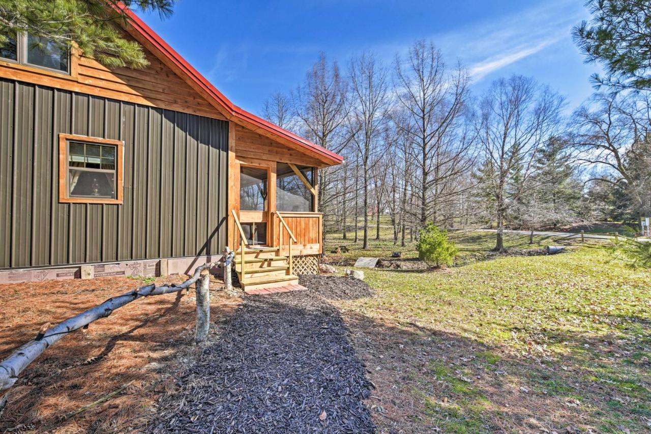Honey House Cabin - A Quiet Countryside Retreat! Nappanee Dış mekan fotoğraf