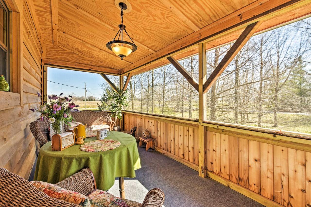 Honey House Cabin - A Quiet Countryside Retreat! Nappanee Dış mekan fotoğraf