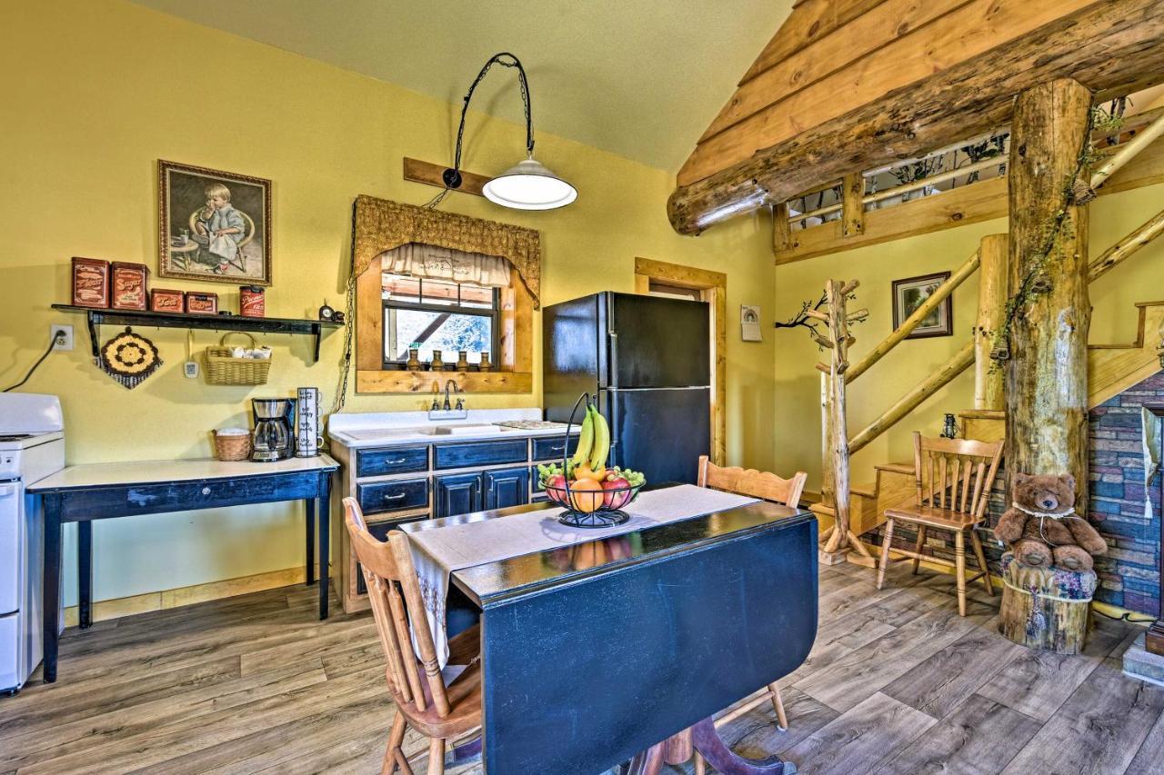 Honey House Cabin - A Quiet Countryside Retreat! Nappanee Dış mekan fotoğraf