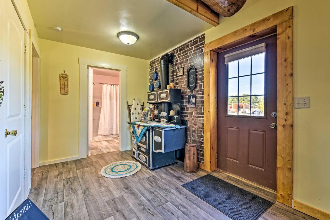 Honey House Cabin - A Quiet Countryside Retreat! Nappanee Dış mekan fotoğraf