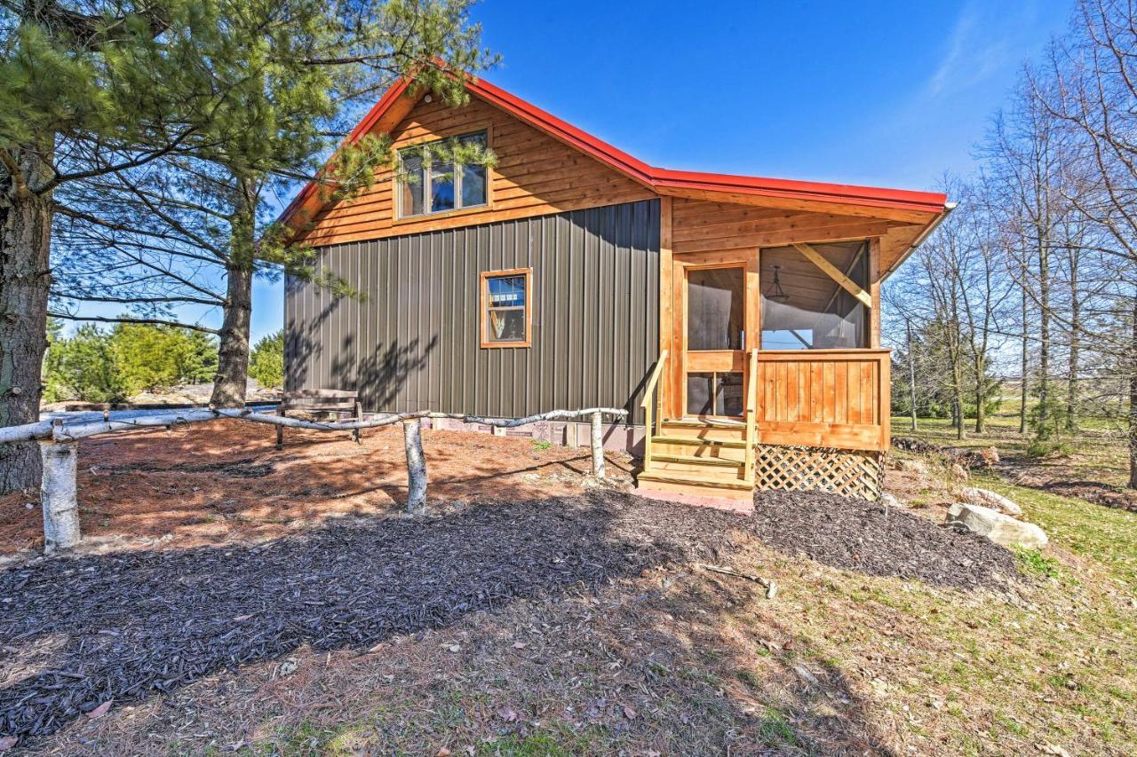 Honey House Cabin - A Quiet Countryside Retreat! Nappanee Dış mekan fotoğraf