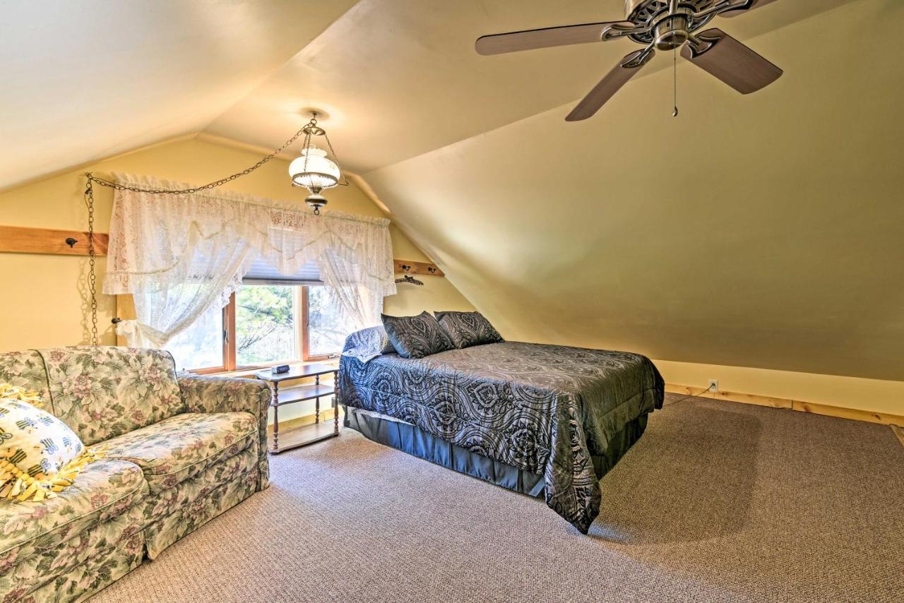 Honey House Cabin - A Quiet Countryside Retreat! Nappanee Dış mekan fotoğraf